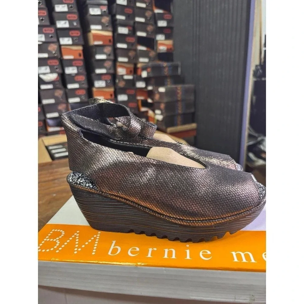 Bernie Mev Mely Black Rose Gold Metallic Wedge Sandals Size 37 US 6.5